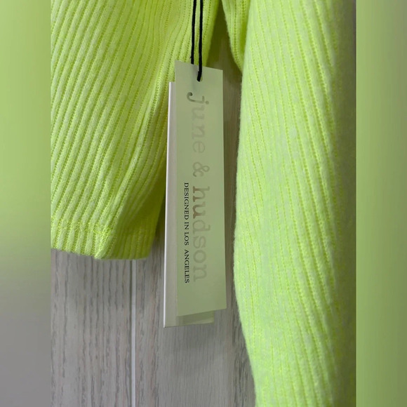 June & Hudson Fluorescent Long Sleeve Shirt Size S NWT - Picture 2 of 4